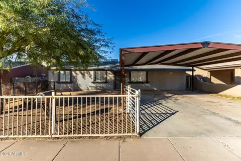 3702 N 64th Dr, Phoenix, AZ 85033 photo 2