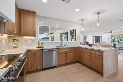 3402 E Mercer Ln, Phoenix, AZ 85028 photo 16