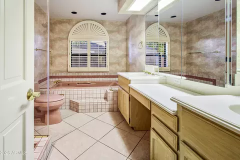 Bath - 4851 E Calle Tuberia --, Phoenix, AZ 85018 photo 1 of 1