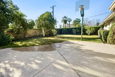 Exterior - 4851 E Calle Tuberia --, Phoenix, AZ 85018 photo 3 of 4