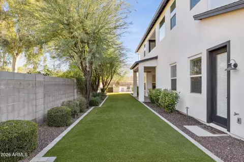 Exterior - 3814 E Crittenden Ln, Phoenix, AZ 85018 photo 10 of 11