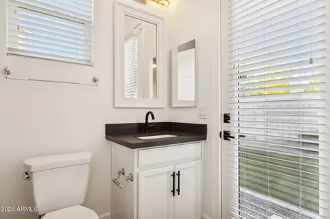 Bath - 3814 E Crittenden Ln, Phoenix, AZ 85018 photo 1 of 11