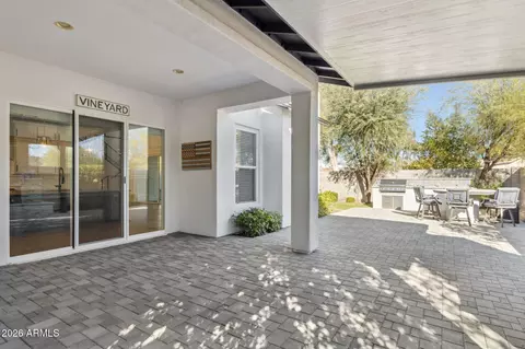 Exterior - 3814 E Crittenden Ln, Phoenix, AZ 85018 photo 5 of 11