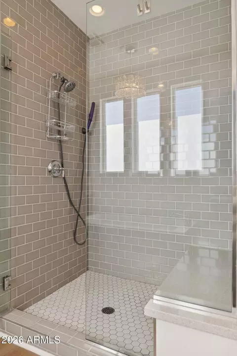 Bath - 3814 E Crittenden Ln, Phoenix, AZ 85018 photo 10 of 11