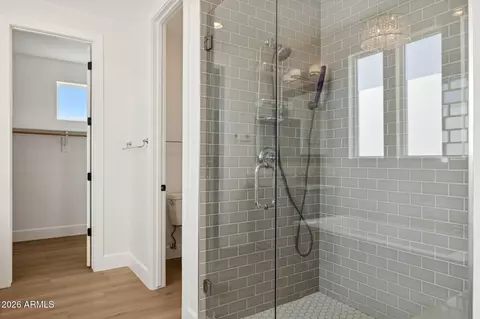 Bath - 3814 E Crittenden Ln, Phoenix, AZ 85018 photo 9 of 11