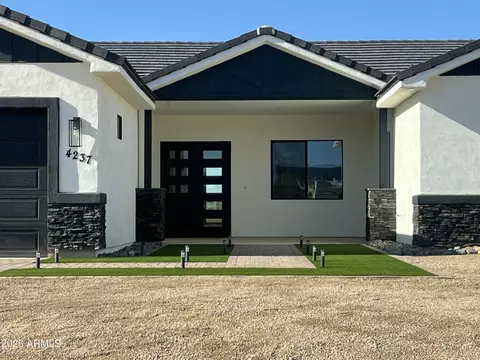 4237 E 4th Ave, Apache Junction, AZ 85119 photo 3
