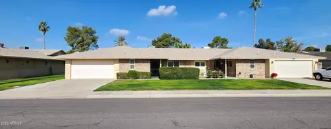 10734 W Hatcher Rd, Sun City, AZ 85351