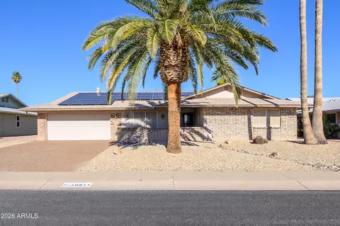 19814 N Willowcreek Cir, Sun City, AZ 85373