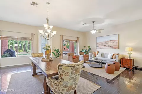Dining - 6719 N 15th Ave, Phoenix, AZ 85015 photo 1 of 1