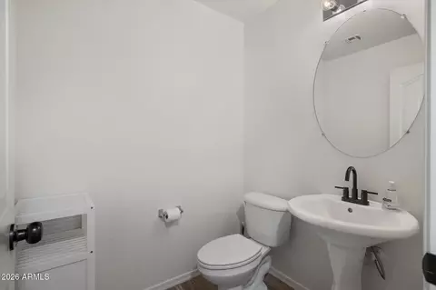 Bath - 1383 S Pheasant Dr, Gilbert, AZ 85296 photo 1 of 3