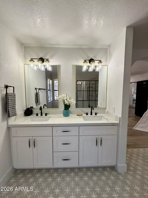 Bath - 5757 E Fox St, Mesa, AZ 85205 photo 5 of 6