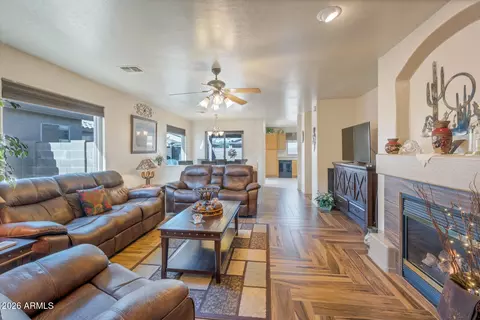 43568 W Bedford Dr, Maricopa, AZ 85138