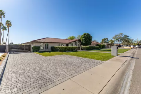 949 E Gemini Dr, Tempe, AZ 85283 photo 4