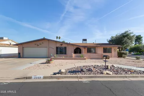2223 W Javelina Ave, Mesa, AZ 85202