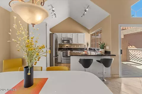 Dining - 1633 E Lakeside Dr #167, Gilbert, AZ 85234 photo 5 of 5