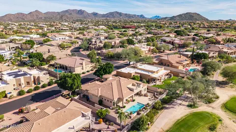 View/Area - 4055 N Recker Rd #6, Mesa, AZ 85215 photo 3 of 9