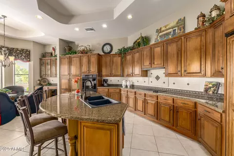 Kitchen - 4055 N Recker Rd #6, Mesa, AZ 85215 photo 2 of 4
