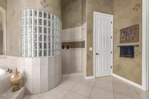 Bath - 4055 N Recker Rd #6, Mesa, AZ 85215 photo 2 of 7