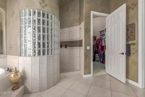 Bath - 4055 N Recker Rd #6, Mesa, AZ 85215 photo 3 of 7