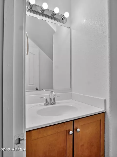 Bath - 3658 E Constitution Dr, Gilbert, AZ 85296 photo 2 of 3