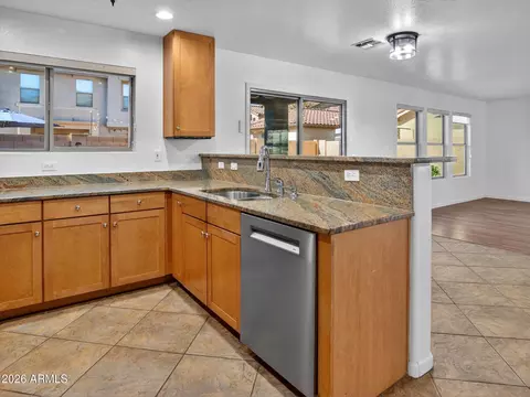 Kitchen - 3658 E Constitution Dr, Gilbert, AZ 85296 photo 2 of 4