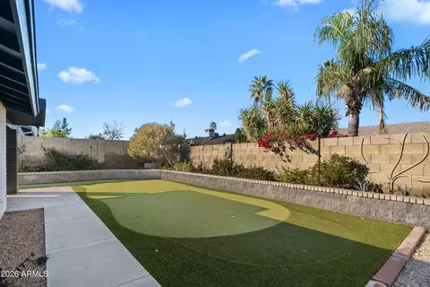 Exterior - 2366 E Becker Ln, Phoenix, AZ 85028 photo 4 of 8