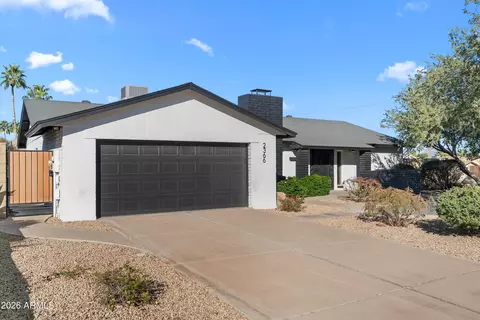 Exterior - 2366 E Becker Ln, Phoenix, AZ 85028 photo 7 of 8