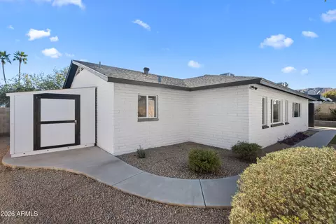 Exterior - 2366 E Becker Ln, Phoenix, AZ 85028 photo 6 of 8