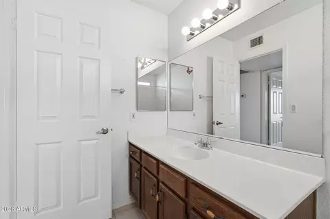 Bath - 531 S 76th Pl, Mesa, AZ 85208 photo 2 of 4