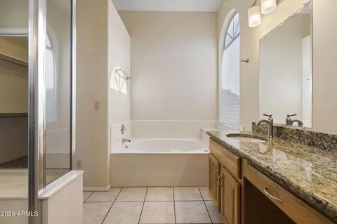 Bath - 1313 E Wildwood Dr, Phoenix, AZ 85048 photo 1 of 4