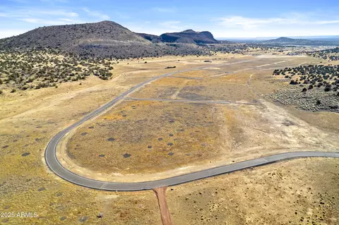View/Area - 6026 Meadows Ln, Flagstaff, AZ 86004 photo 4 of 8