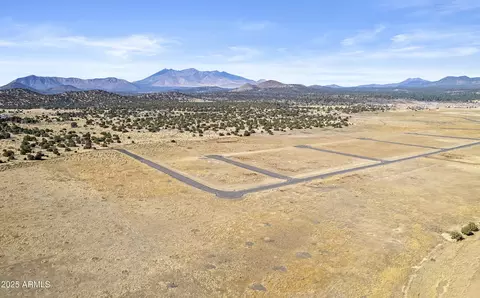 View/Area - 6026 Meadows Ln, Flagstaff, AZ 86004 photo 2 of 8