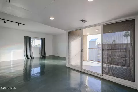 Living - 353 E Thomas Rd #C501, Phoenix, AZ 85012 photo 2 of 4