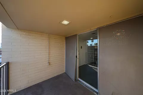 Exterior - 353 E Thomas Rd #C501, Phoenix, AZ 85012 photo 3 of 3