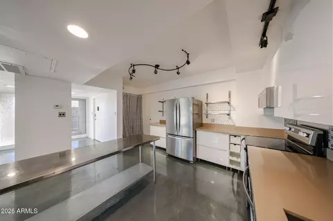 353 E Thomas Rd #C501, Phoenix, AZ 85012