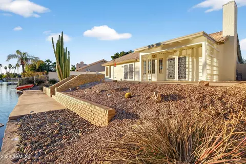Exterior - 1119 E Artesian Way, Gilbert, AZ 85234 photo 2 of 6