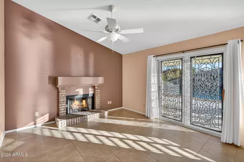 Living - 1119 E Artesian Way, Gilbert, AZ 85234 photo 4 of 8