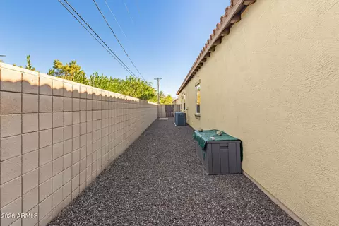Exterior - 4652 N 29th St, Phoenix, AZ 85016 photo 8 of 10