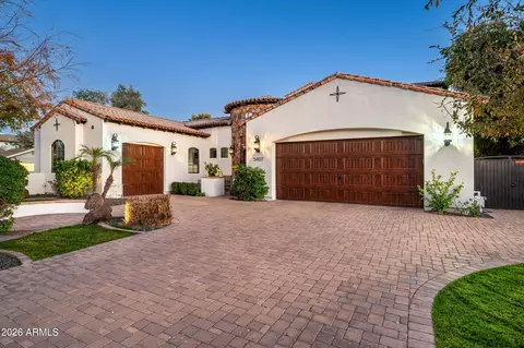 5807 E Orange Blossom Ln, Phoenix, AZ 85018