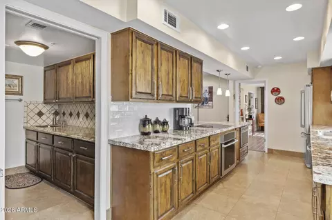 Kitchen - 5801 N 25th Pl, Phoenix, AZ 85016 photo 3 of 3