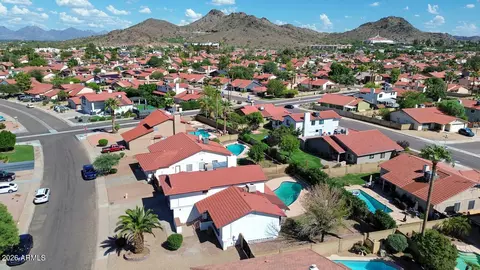 View/Area - 1927 E Crocus Dr, Phoenix, AZ 85022 photo 3 of 7