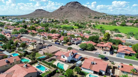 View/Area - 1927 E Crocus Dr, Phoenix, AZ 85022 photo 4 of 7