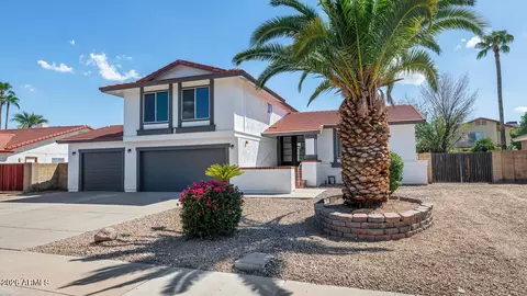 Exterior - 1927 E Crocus Dr, Phoenix, AZ 85022 photo 2 of 7