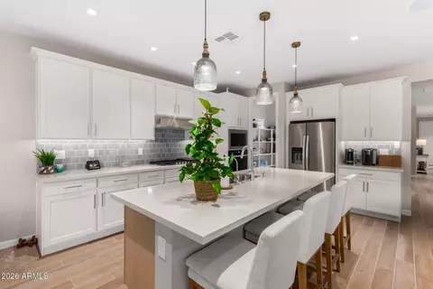 7674 W Tether Trl, Peoria, AZ 85383
