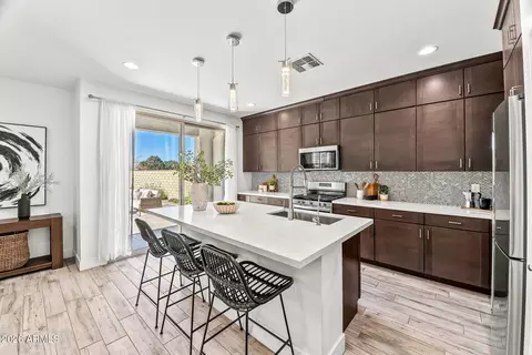 Kitchen - 764 N Blackbird Dr, Gilbert, AZ 85234 photo 5 of 5