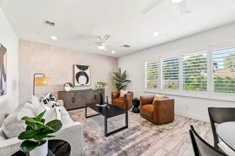 Living - 764 N Blackbird Dr, Gilbert, AZ 85234 photo 1 of 2