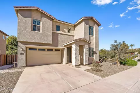 Exterior - 764 N Blackbird Dr, Gilbert, AZ 85234 photo 5 of 14