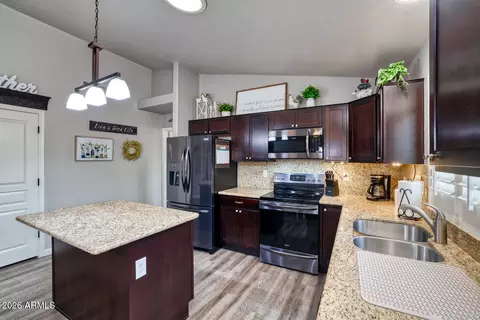 Kitchen - 2206 E Ruby Ln, Phoenix, AZ 85024 photo 3 of 4