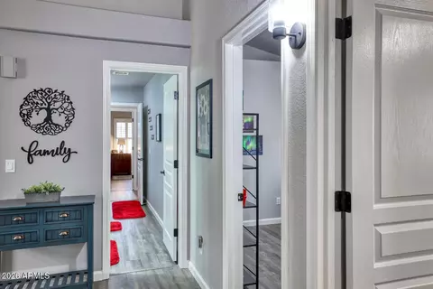 Entry Way - 2206 E Ruby Ln, Phoenix, AZ 85024 photo 1 of 1