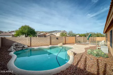 Exterior - 2206 E Ruby Ln, Phoenix, AZ 85024 photo 7 of 7